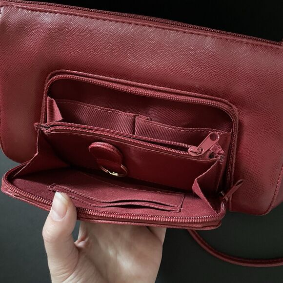 Sag Harbor Red Shoulder Purse Bag - Picture 6 of 8